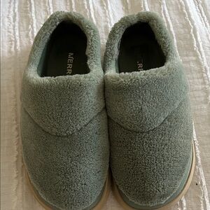 Merrell womens slippers size 8